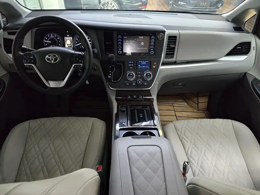 Toyota Sienna 2020 — фото 16