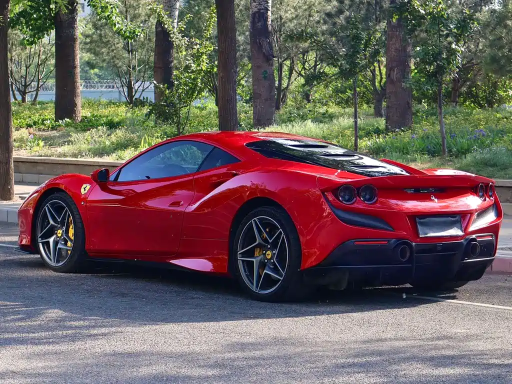 Ferrari F8 2021 — фото 6