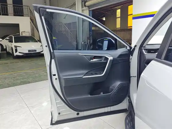 Toyota RAV4 2023
