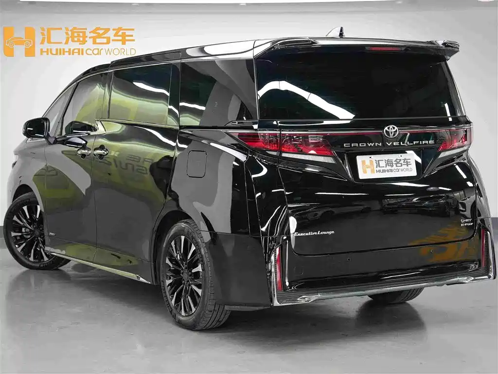 Toyota Vellfire 2024 — фото 2