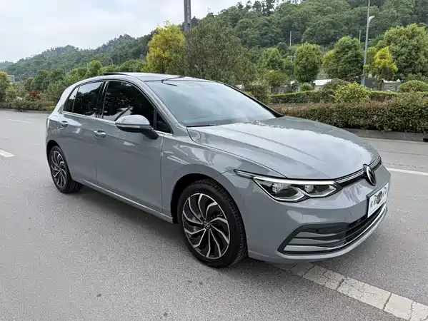 Volkswagen Golf 2021