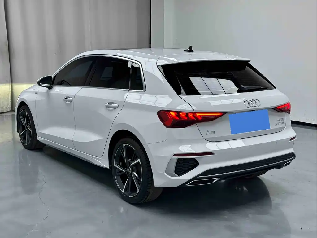 Audi A3 2022 — фото 13