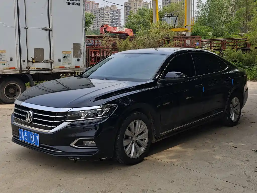 Volkswagen Passat 2019 — фото 1
