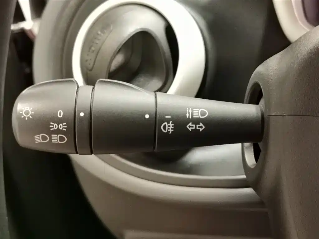 smart Fortwo 2018 — фото 21