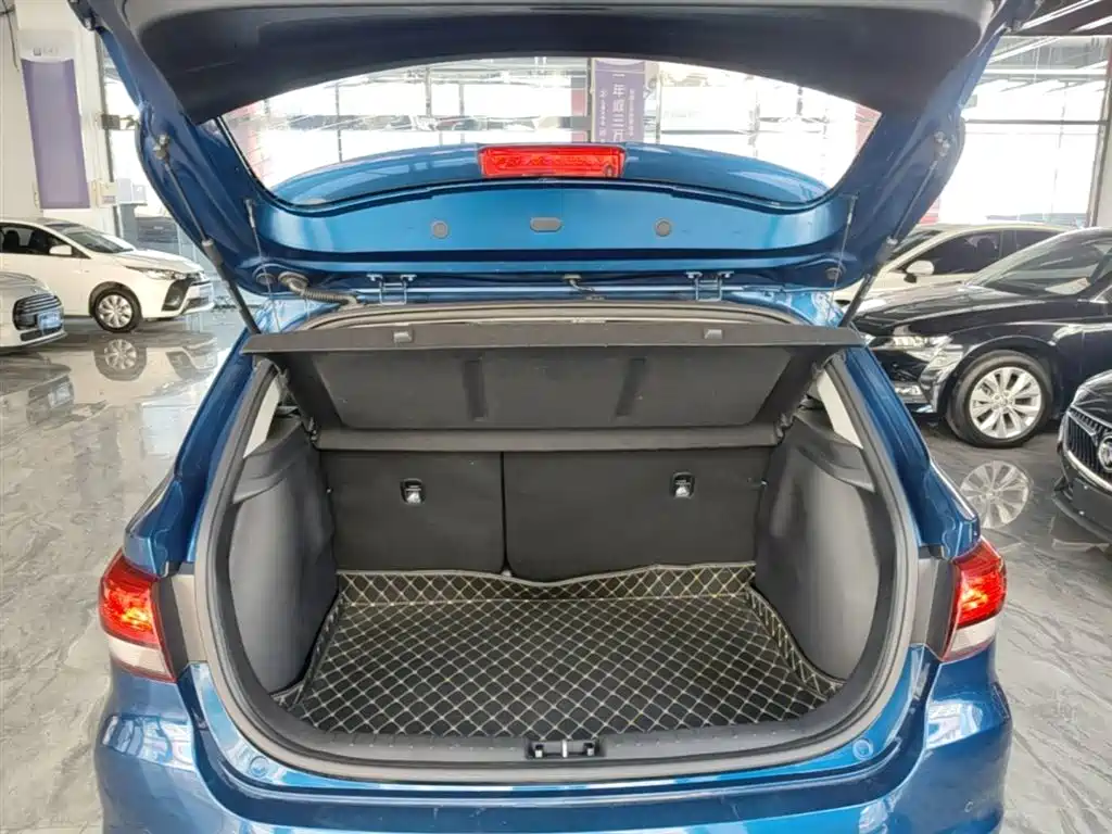 Kia KX Cross 2019 — фото 19