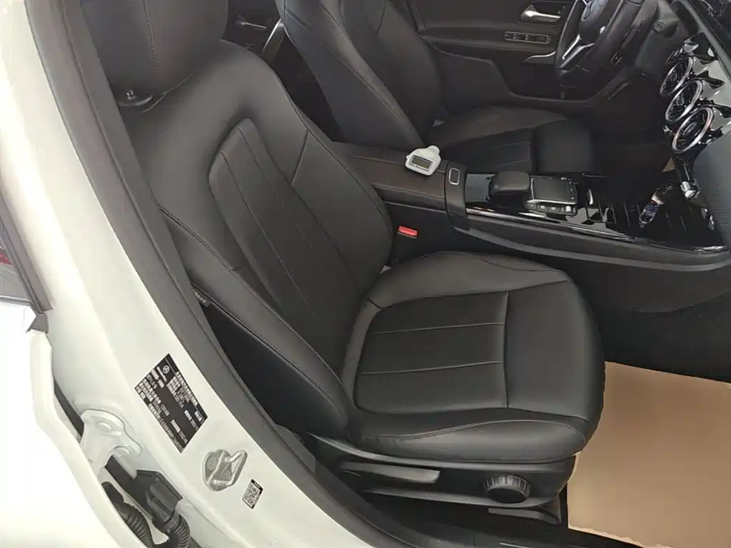 Mercedes-Benz A-Class 2023 — фото 25