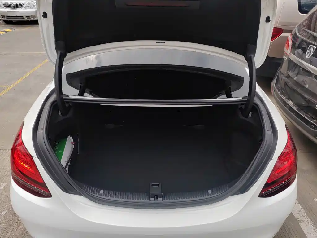 Mercedes-Benz C-Class 2021 — фото 19