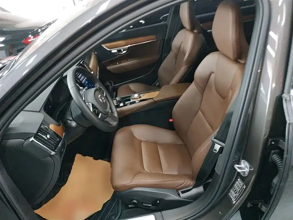 Volvo S90 2024 — фото 15
