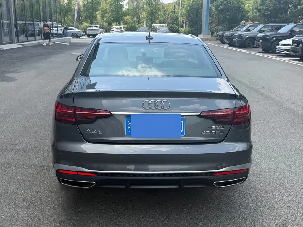 Audi A4L 2023