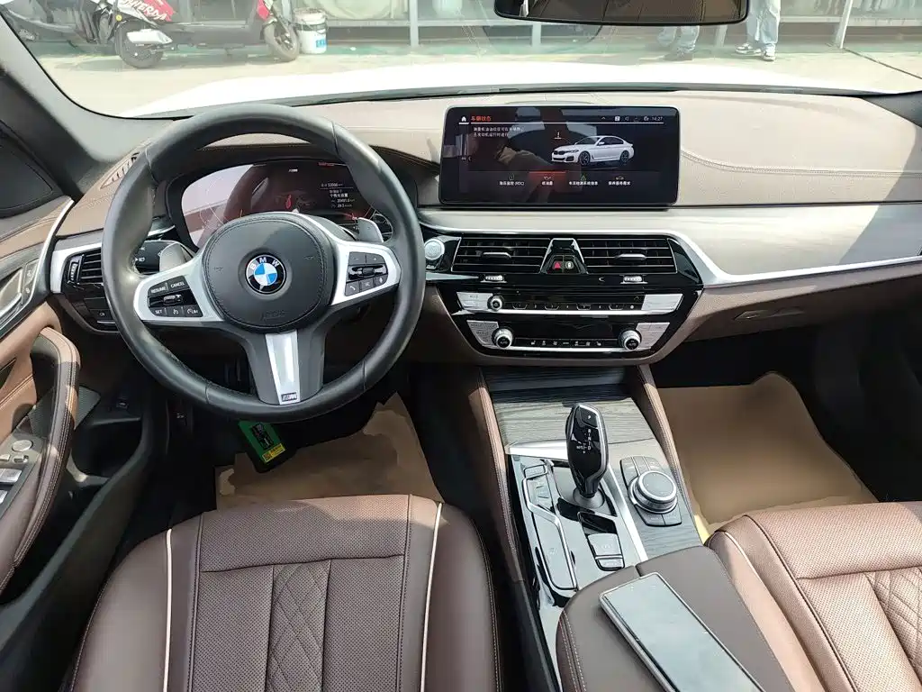 BMW 5 Series 2022