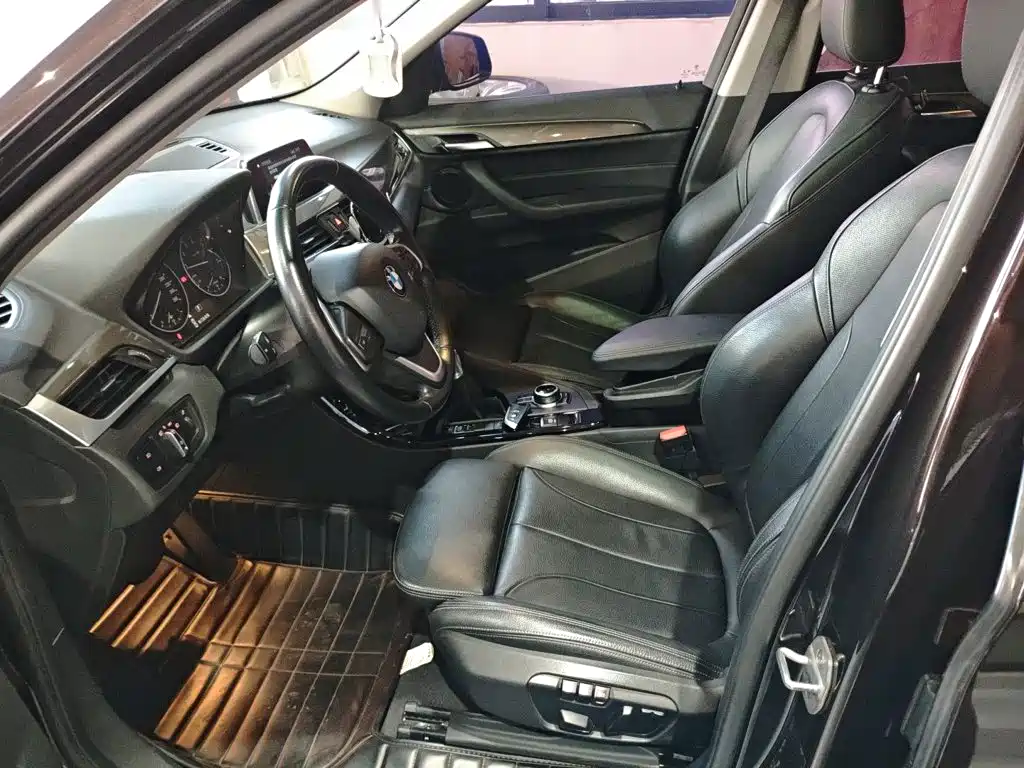 BMW X1 2018 — фото 11