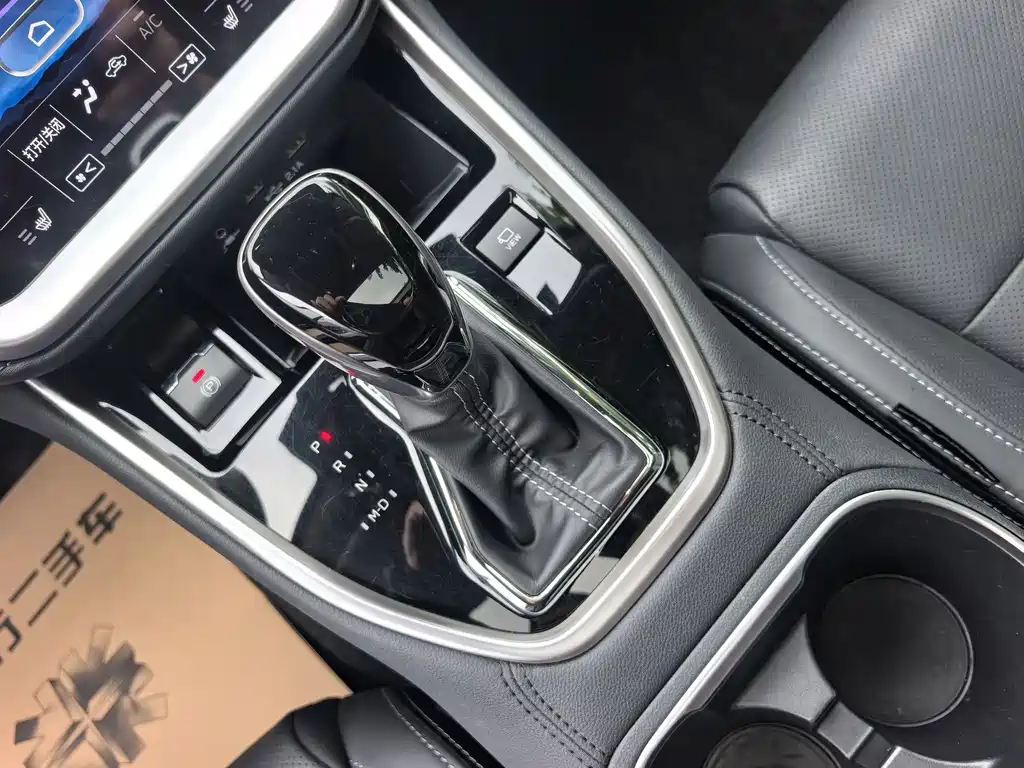 Subaru Outback 2022 — фото 12