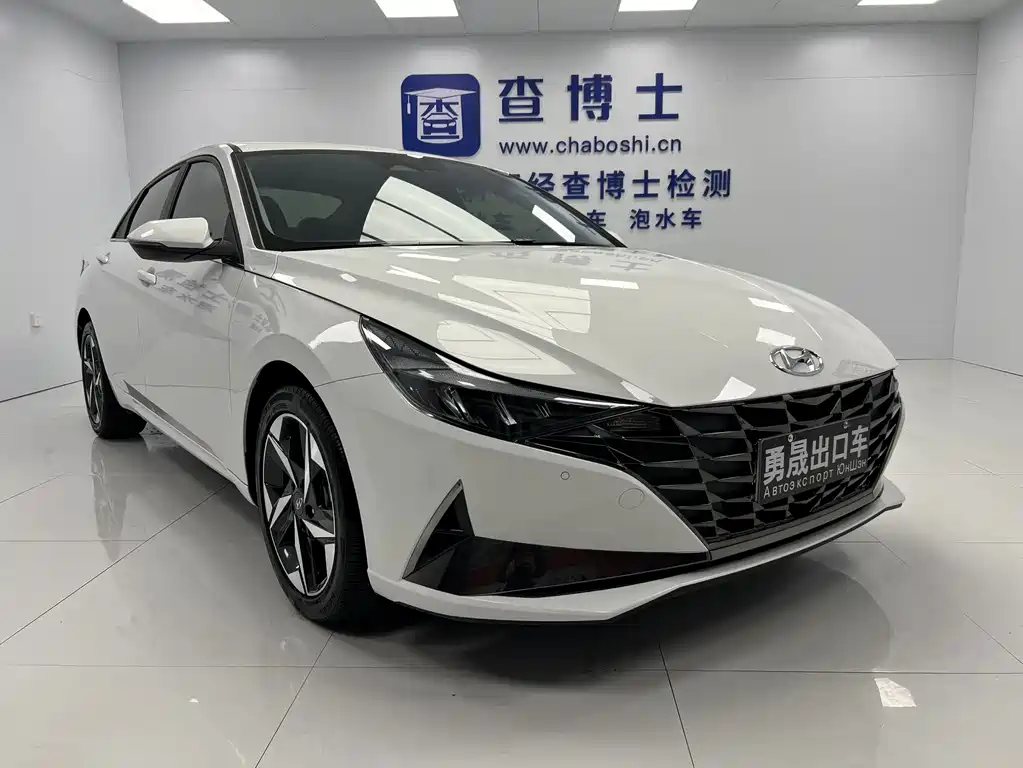 Hyundai Elantra 2022