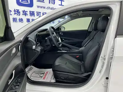 Hyundai Elantra 2022