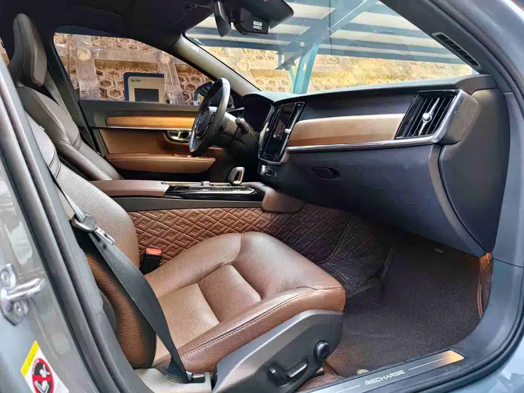 Volvo S90 PHEV 2022 — фото 10