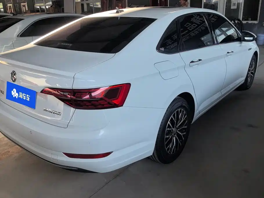 Volkswagen Sagitar 2021