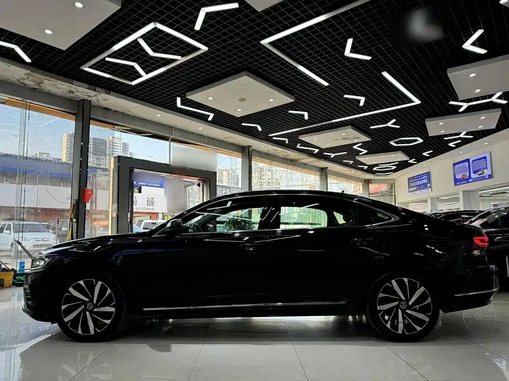 Volkswagen Passat 2023 — фото 23