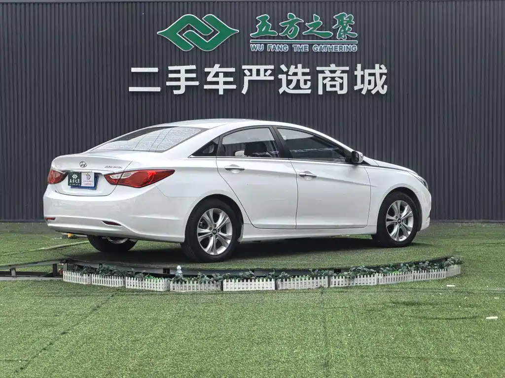 Hyundai Sonata 2012 — фото 21