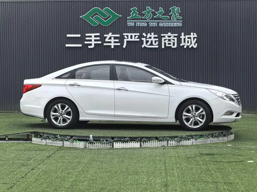 Hyundai Sonata 2012 — фото 4