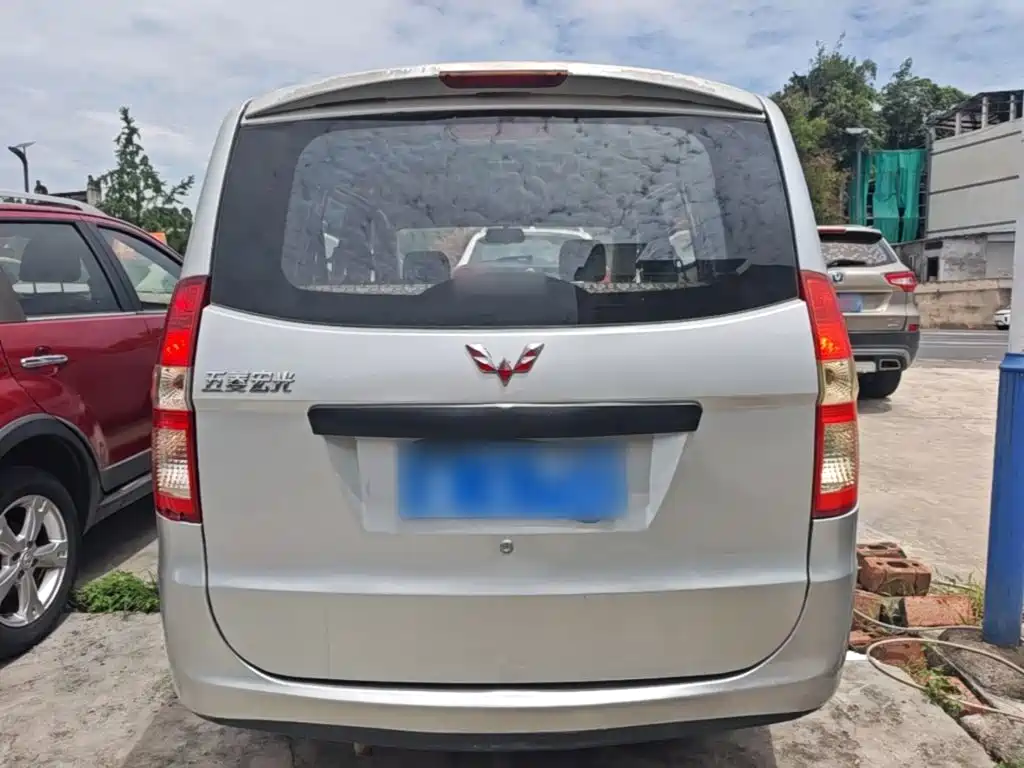 Wuling Hongguang 2014