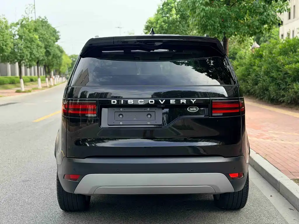 Land Rover Discovery 2024 — фото 15