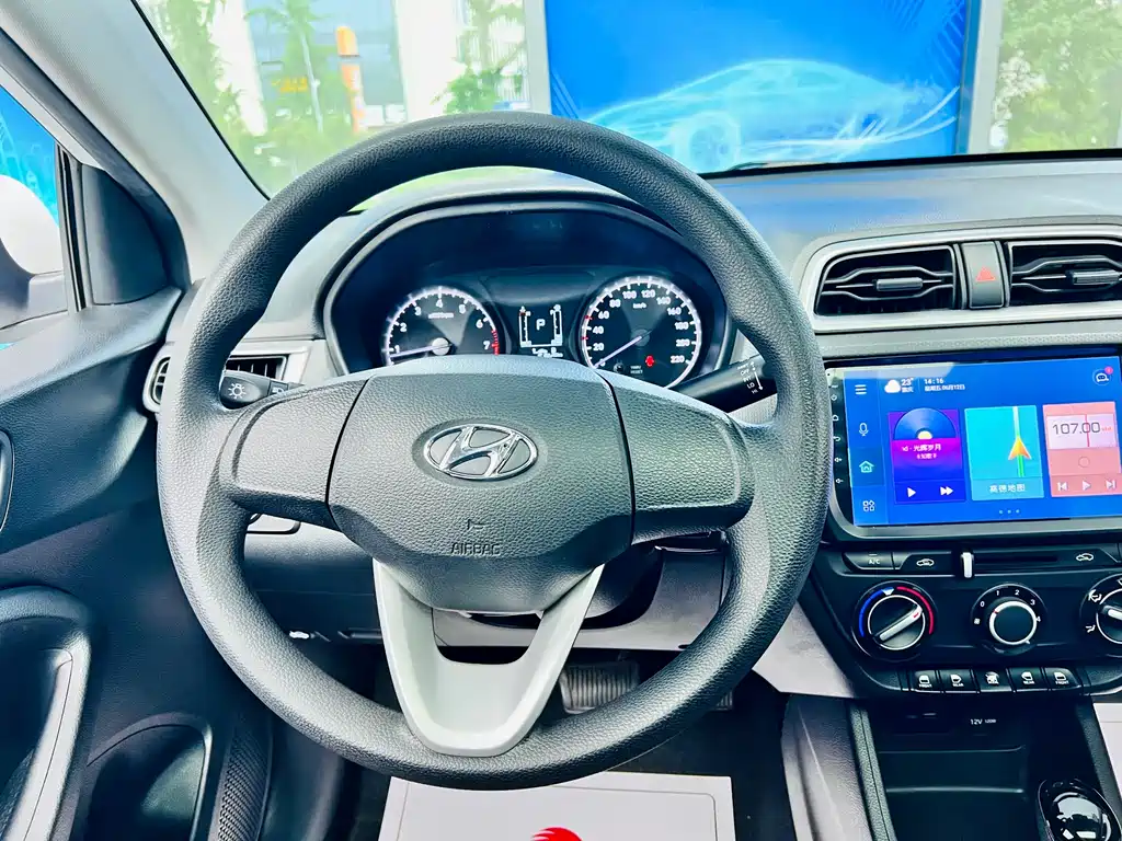 Hyundai Verna 2018 — фото 14