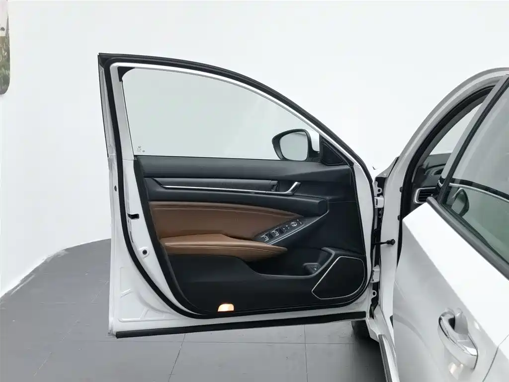 Honda Inspire 2018 — фото 8