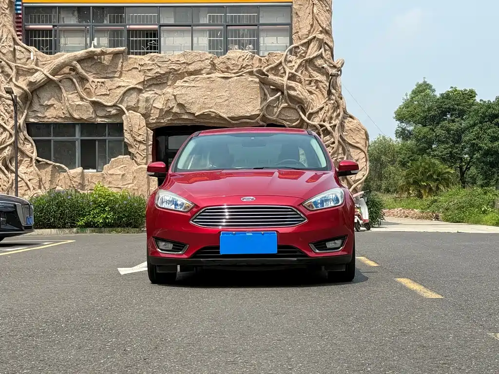 Ford Focus 2017 — фото 2