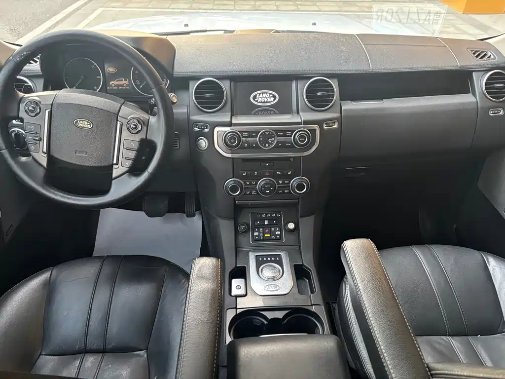 Land Rover Discovery 2013 — фото 11