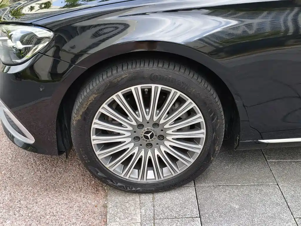 Mercedes-Benz E-Class 2023