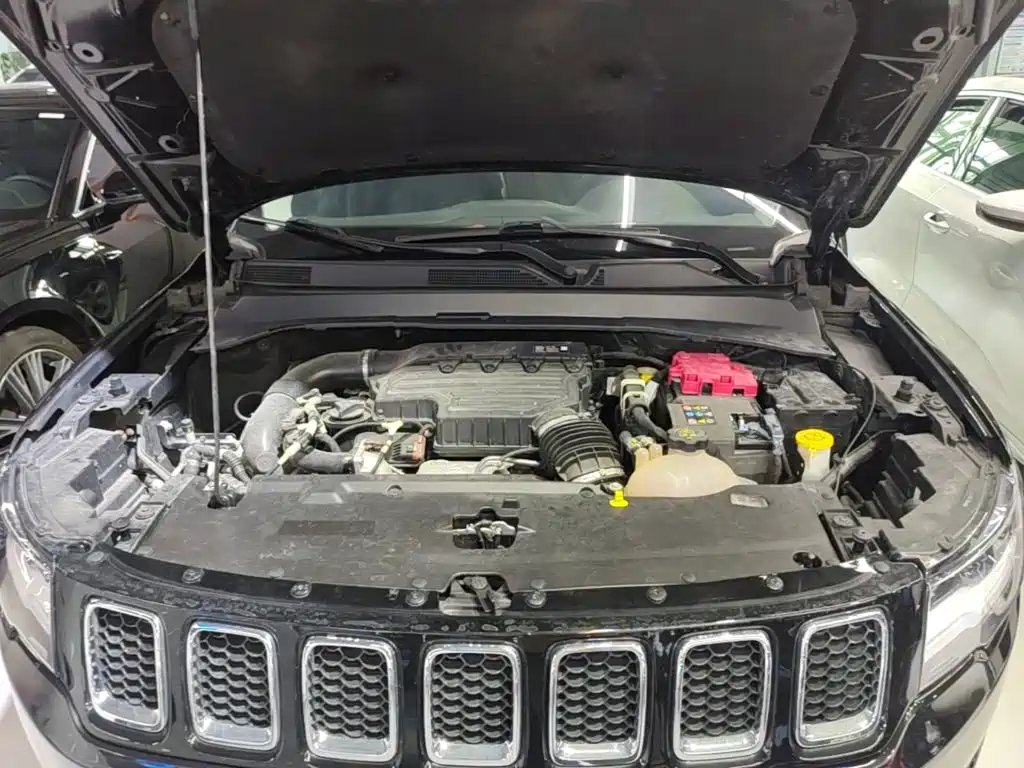 Jeep Compass 2021 — фото 16