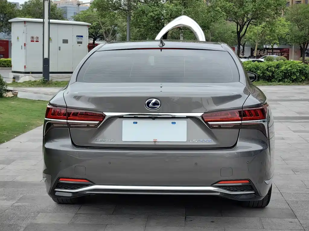 Lexus LS 2019 — фото 5