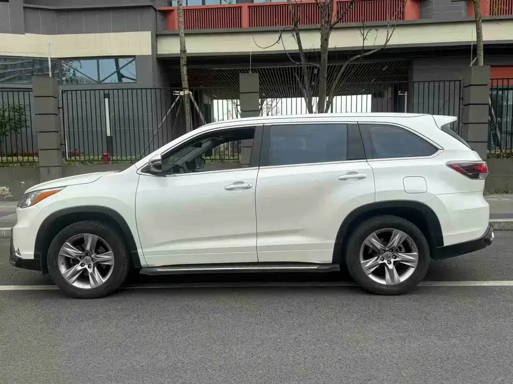 Toyota Highlander 2016 — фото 14