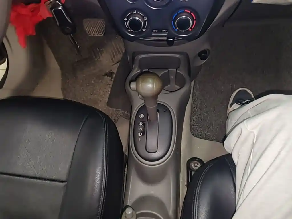 Nissan Sunny 2019 — фото 14
