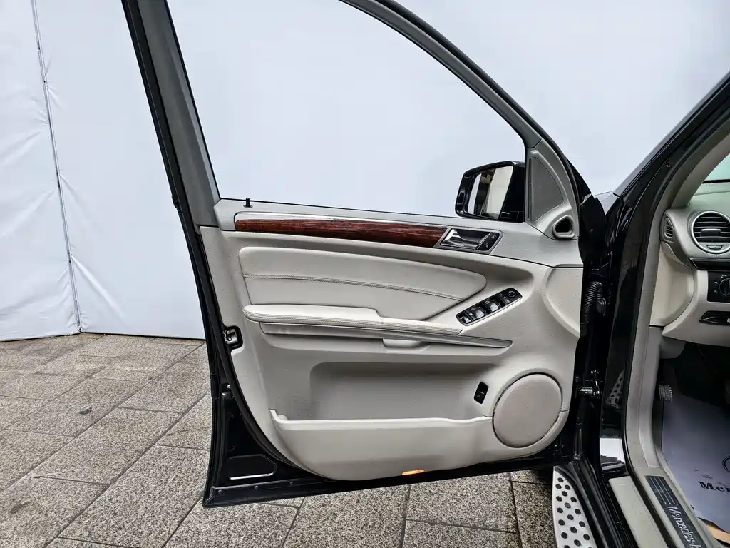 Mercedes-Benz GL-Class 2011 — фото 7