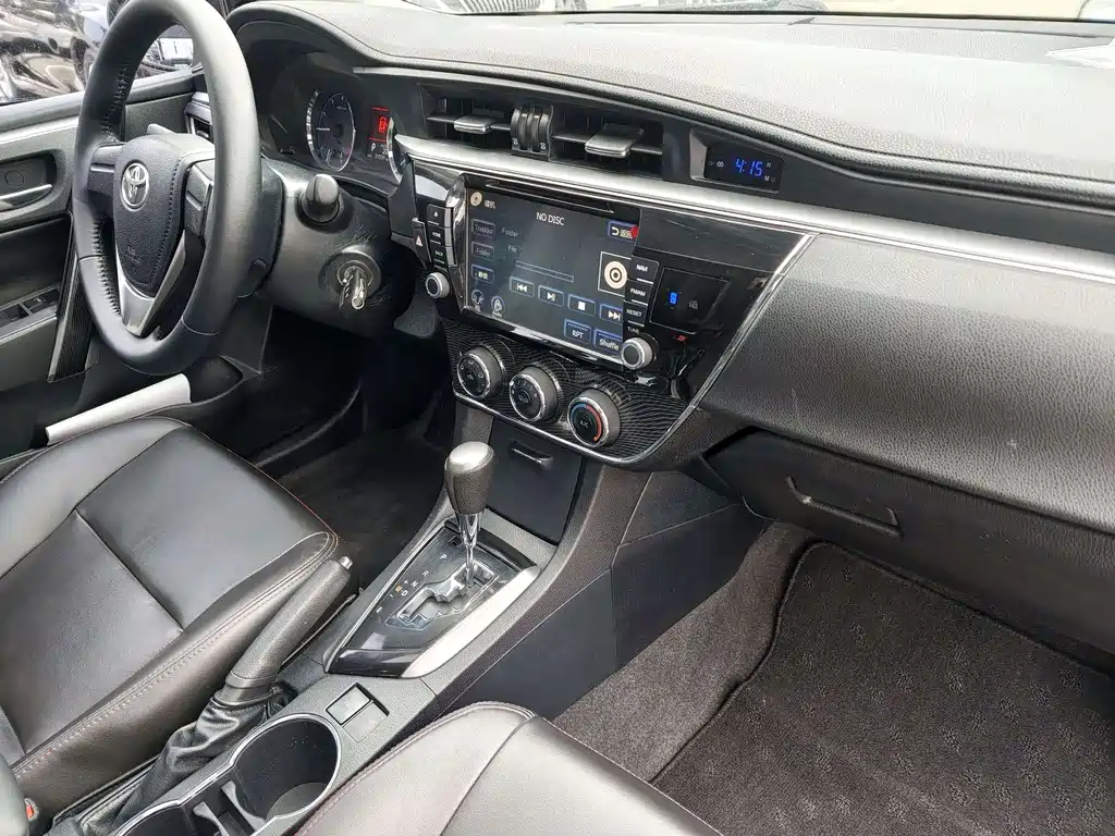 Toyota Corolla 2015 — фото 10