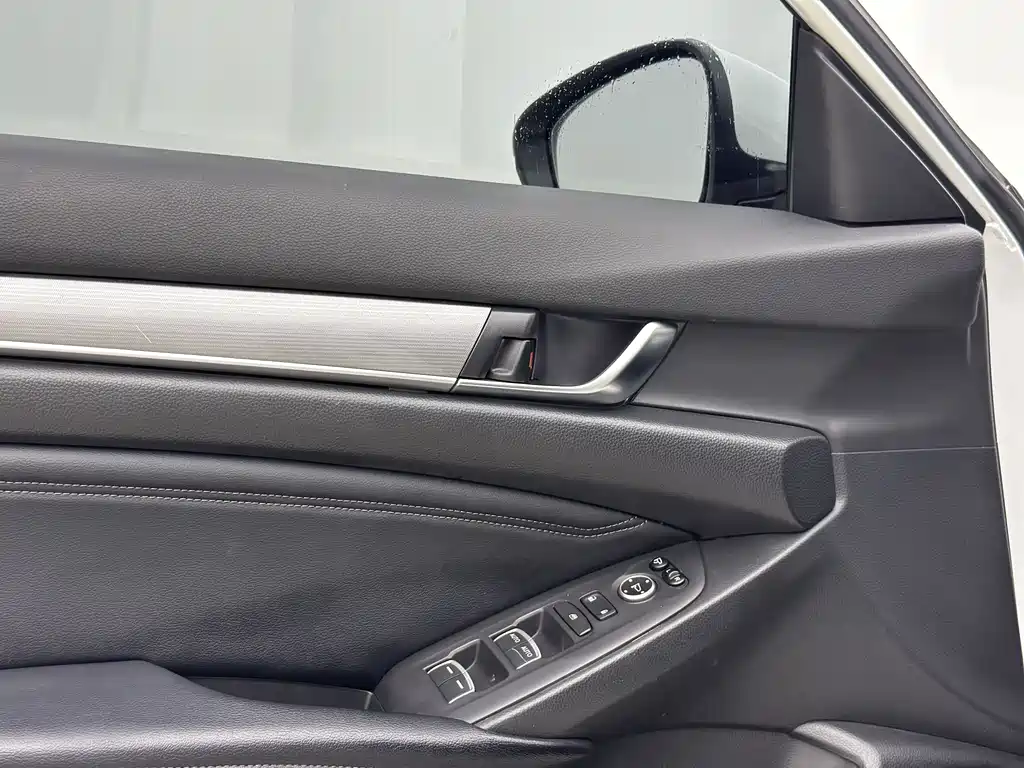 Honda Accord 2019 — фото 9