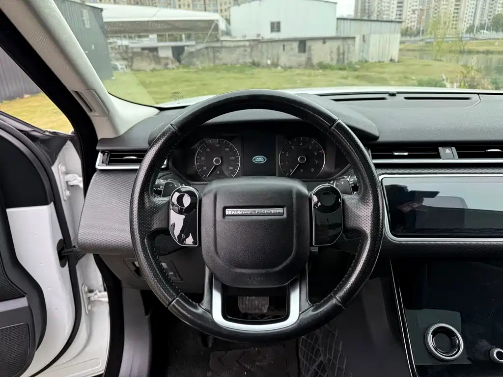 Land Rover Velar 2019 — фото 10