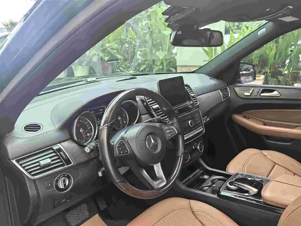 Mercedes-Benz GLS 2018 — фото 10