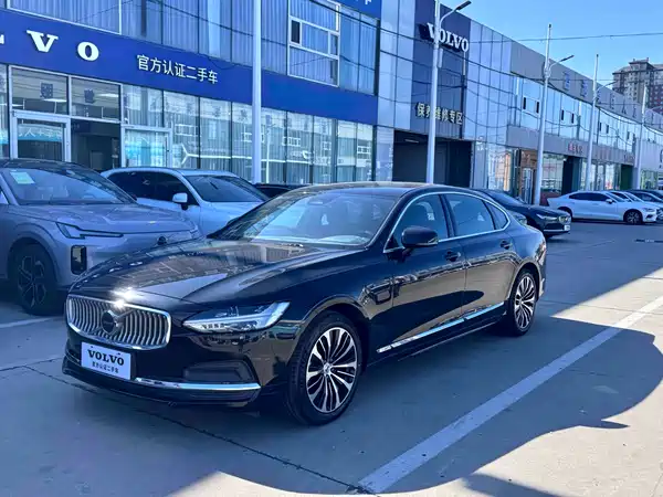 Volvo S90 2024