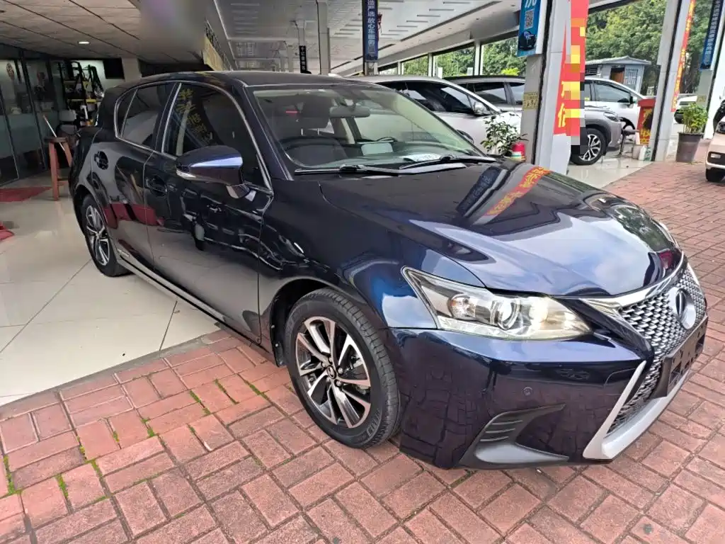 Lexus CT 2020 — фото 22