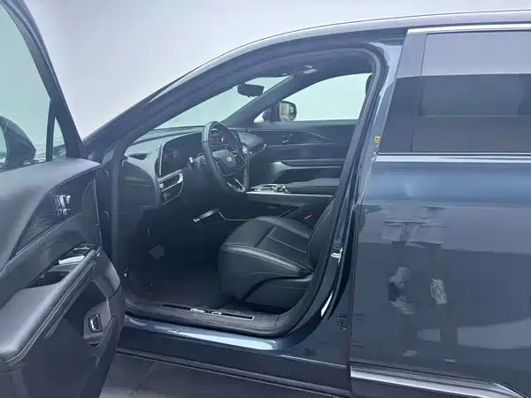 Cadillac Lyriq 2025
