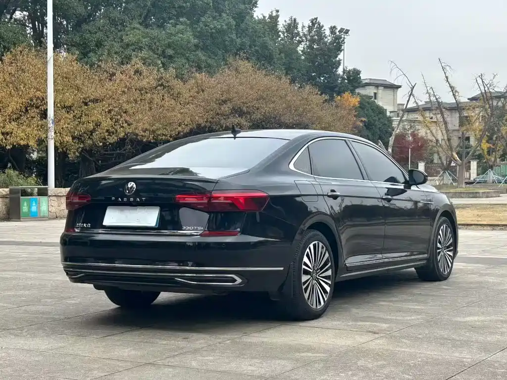 Volkswagen Passat 2021 — фото 9