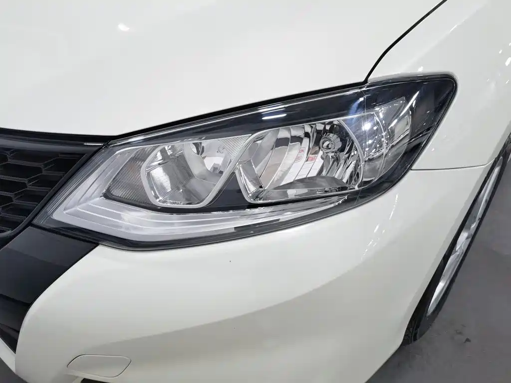 Nissan Tiida 2023