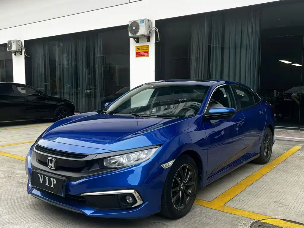 Honda Civic 2019 — фото 1