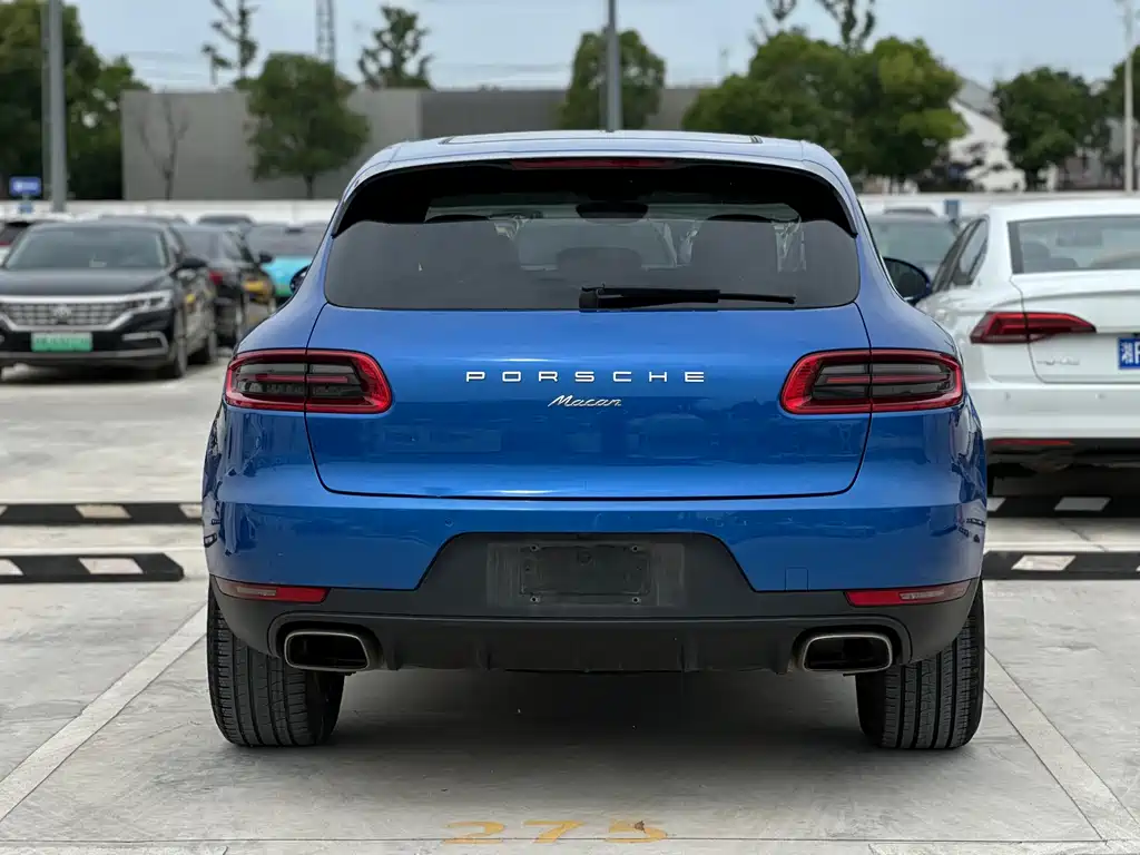 Porsche Macan 2017 — фото 22