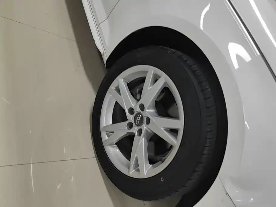Audi A4L 2018