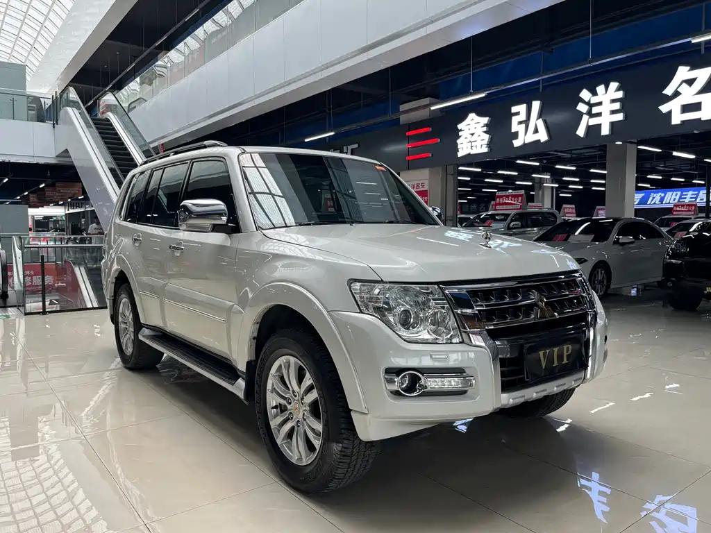 Mitsubishi Pajero 2020 — фото 3