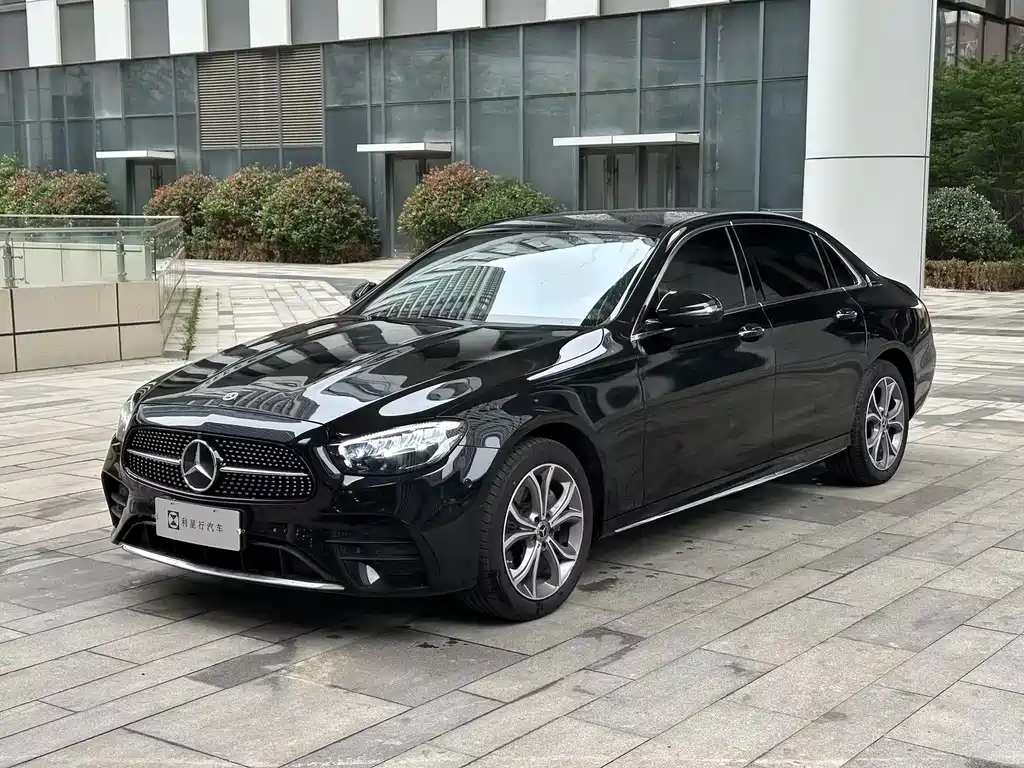 Mercedes-Benz E-Class 2022
