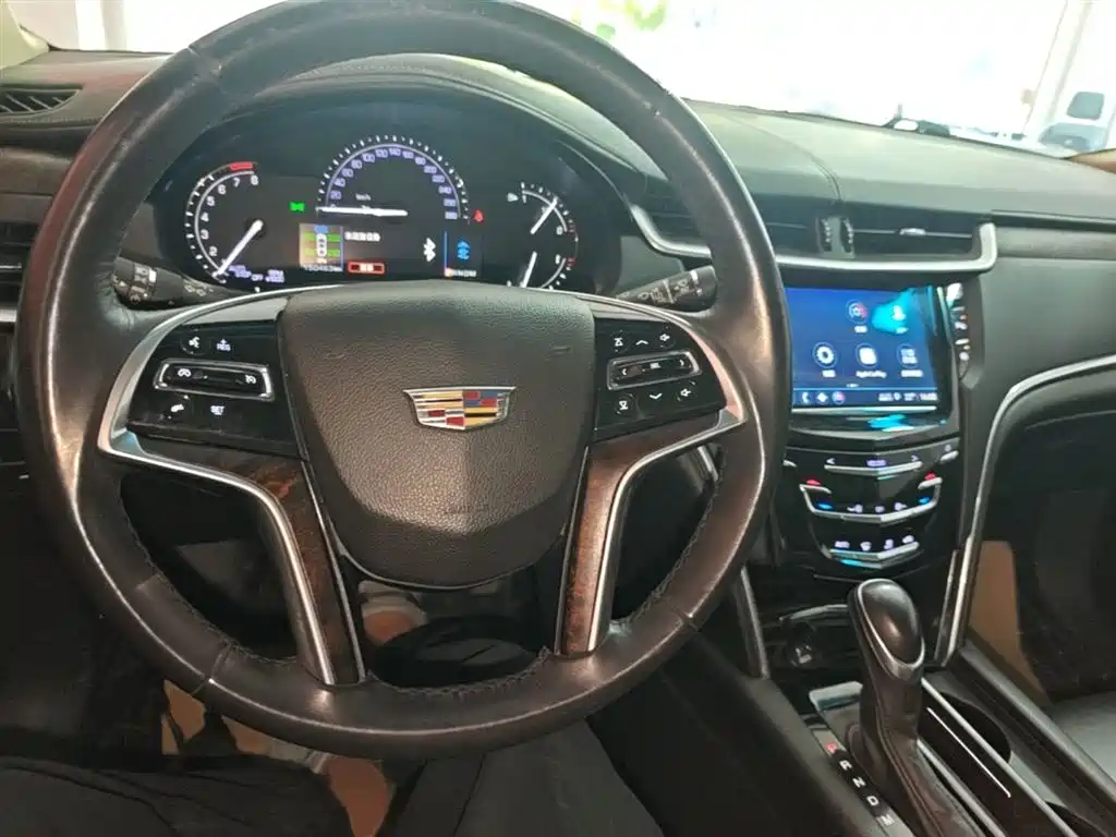 Cadillac XTS 2019 — фото 10